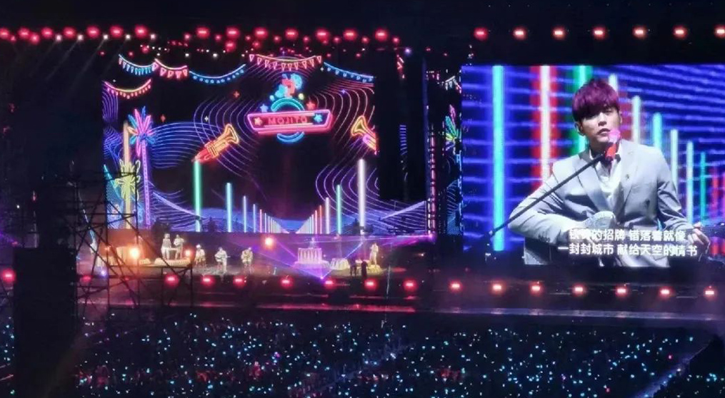 周杰伦马来西亚演唱会,k1十年体育品牌透明屏和荧光棒系列产品“燃爆”全场！