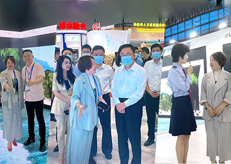 k1十年体育品牌LED显示屏震撼亮相第十九届文博会！