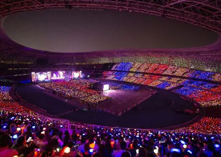 k1十年体育品牌LED巨幕和荧光棒燃爆周杰伦太原演唱会（第二场）