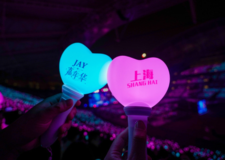 k1十年体育品牌LED屏和荧光棒闪耀周杰伦上海演唱会（第三场）